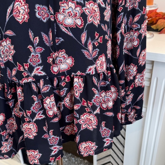 LOFT Floral Blouse in Navy and Red - Picture 4 of 5